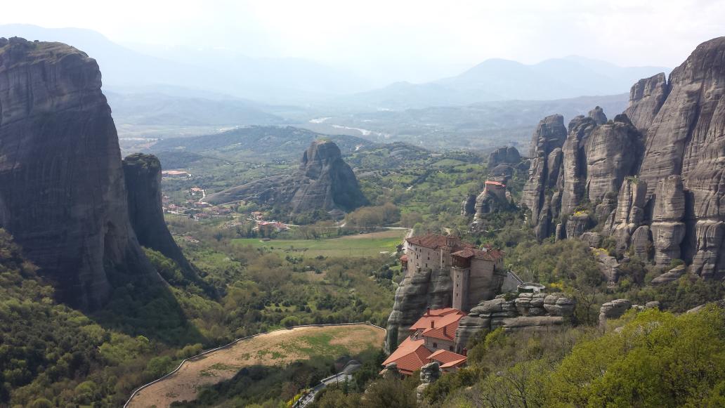 davestravelpage's tweet photo. The amazing Meteora in #Greece ! #travel #ttot http://t.co/lzi1iaLbqm