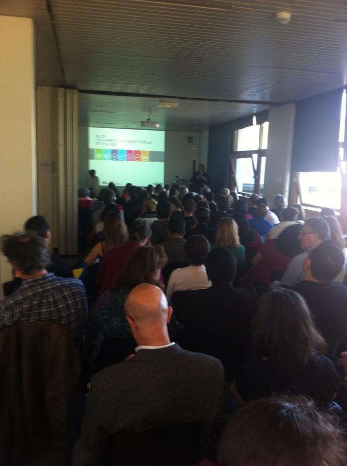 vilbenoit's tweet photo. Lancement du plan numérique 78 pour 7 collèges @Les_Yvelines à la @DANEVersailles @acversailles http://t.co/VHzcxycgph