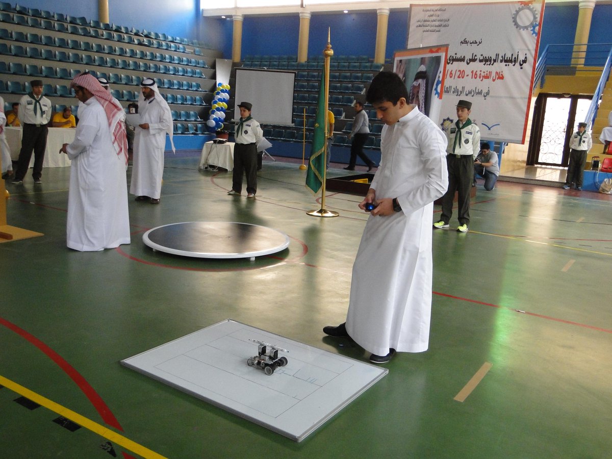 mediakonoha21's tweet photo. @SaudiRobo مدارس دار السلام الأهلية الحاصلة على المركز الأول في روبوت ستيم تشارك في عاصفة الحزم http://t.co/ekWrXIRldR