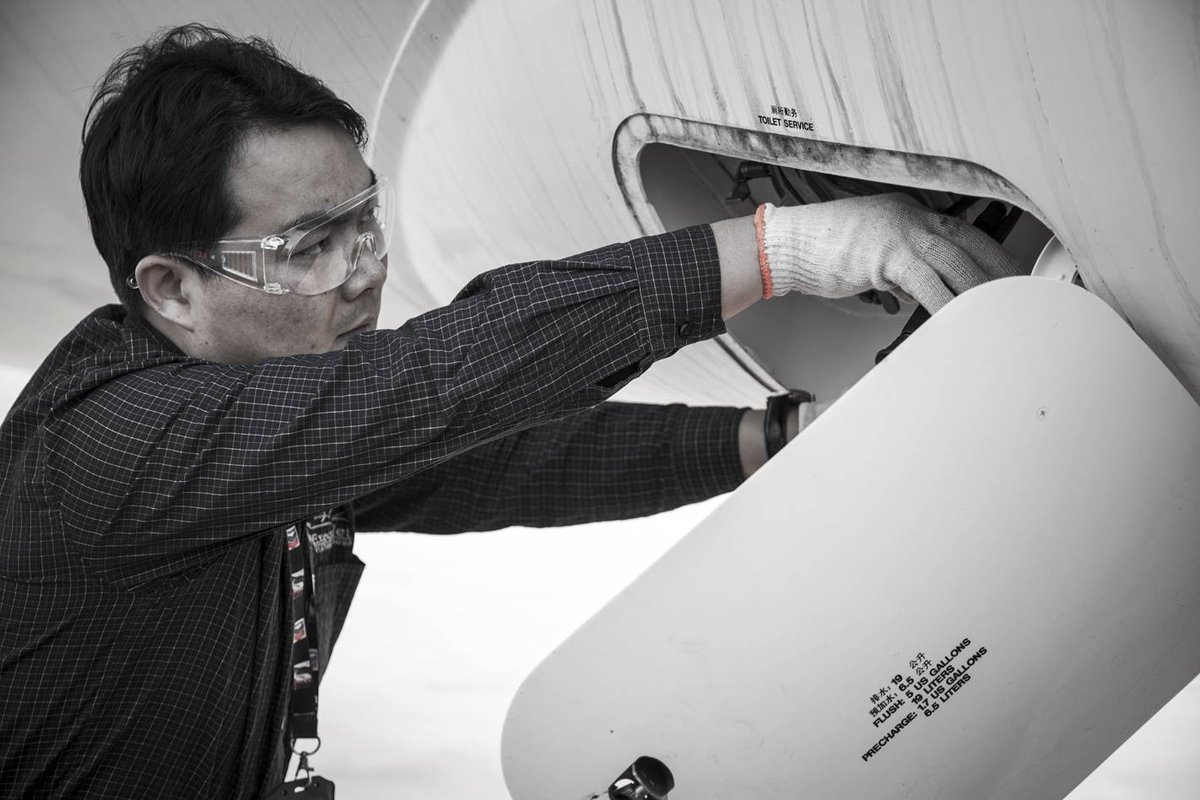 ExecuJetAvGrp's tweet photo. 2015 is our 1st yr in Singapore, as 10 planes joined our fleet in Asia and Australasia over past 12 months #ABACE15 http://t.co/YaYITdvgY4