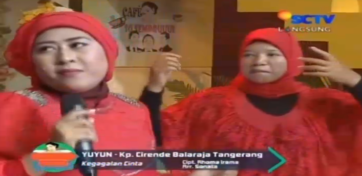 SCTV's tweet photo. Peserta ketiga Ibu Yuyun dari kampung Cirende Balaraja #SoSemprul http://t.co/XXfThY5cAC