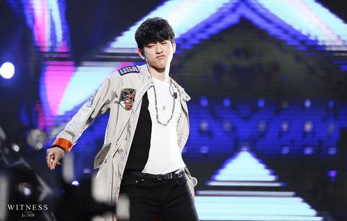 WitnessMr's tweet photo. [HQ]150411 Yinyue V Chart Awards 4P #GOT7 #Jr. #갓세븐 #주니어 @jrjyp http://t.co/LZl1NGMRPl