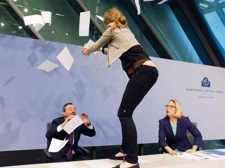 CCo3FSOWEAAnE4p.jpg
