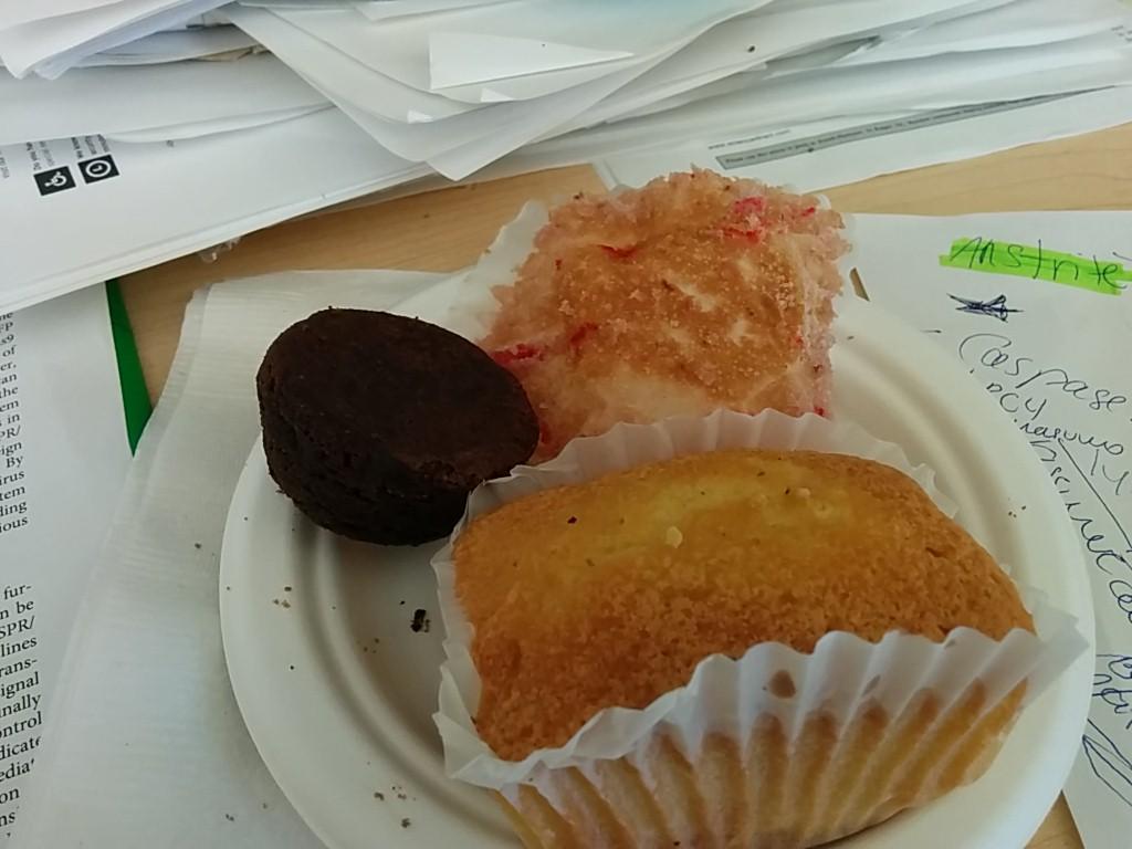 TaharimaHabib's tweet image. Work hard. Eat free. #lablyfe