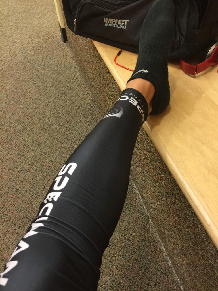 MrStoneWWE's tweet photo. @SPECIMANFitness #legcompression #warmweathercardio http://t.co/zYigrhykJM
