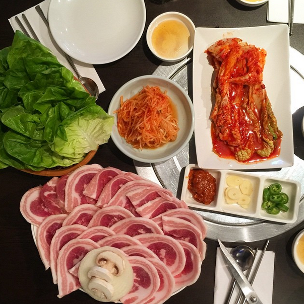 Jingogaeuk's tweet photo. Perfect day for a (Korean) #BBQ :) http://t.co/qcd7mm0MJs