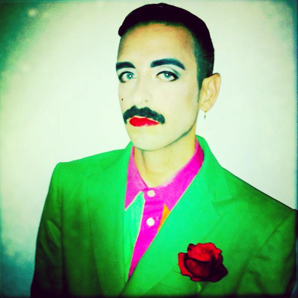 lelieuunique's tweet image. Ne ratez pas le show burlesque &amp;amp; glam déviant de @SSION le 4.07 au LU pour le #loudandproudfest ! #cantwaitforthis