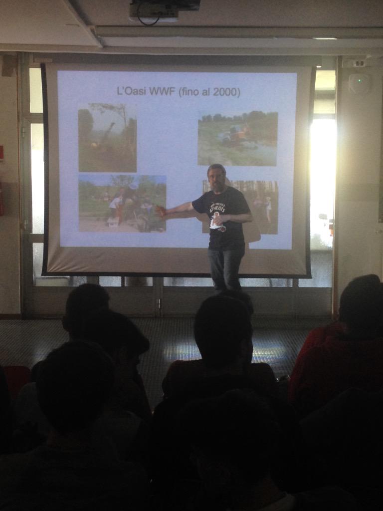 EliseaPerini's tweet photo. Introduzione della #presentazione de "le Bine". @Falcone_News http://t.co/4I7Tc1E0z5