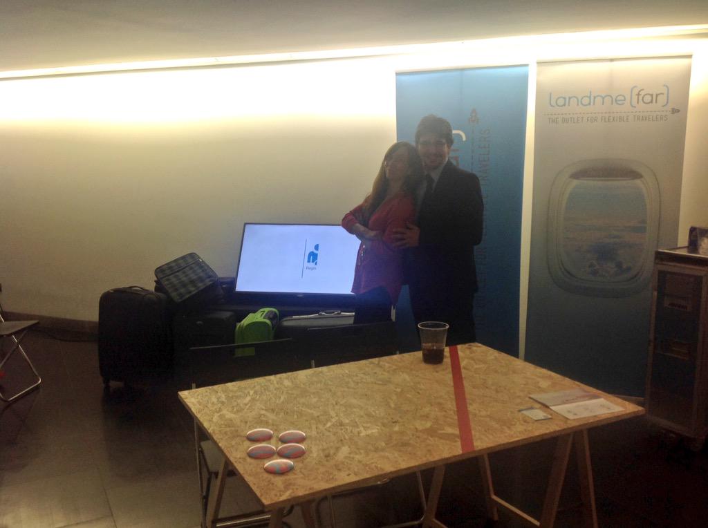 MadridEmprende's tweet photo. Tiempo de visitar los stands de las empresas ganadoras de #startupmadrid10 @gor_air @cuaQeaApp @LandMeFar http://t.co/PD1F9MfyKI