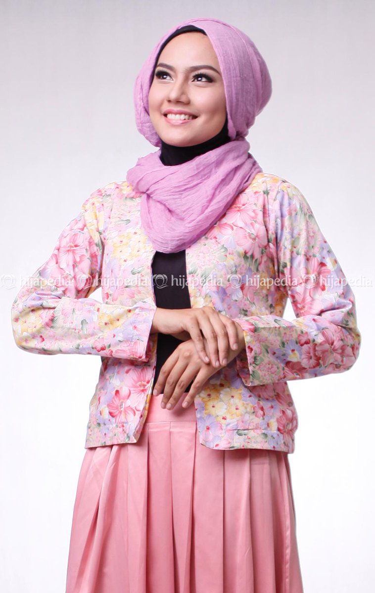 hijapedia's tweet photo. NEW ARRIVAL - Titania Blazer by Ferlow. Check here for order -> http://t.co/GH60Bm3h3R http://t.co/idtDsHXihM