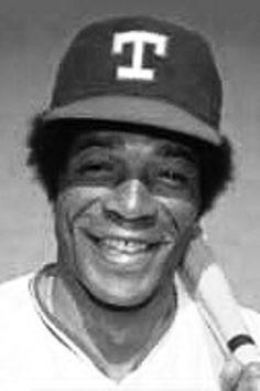 Happy birthday to the Buddhist Bomber, the late Willie Davis, who was with the \75 Rangers for a half-season. 