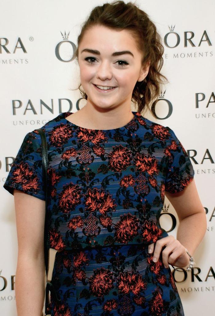 arya_lady's tweet photo. Happy 18th Name Day @Maisie_Williams !!!
Live #YoungWildAndFree 
#gameofthrones #AryaStark #MaisieWilliams #birthday http://t.co/rexBvHIR3x