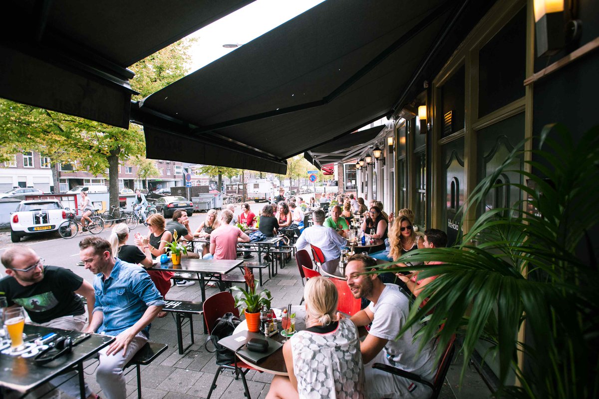 Pand48's tweet photo. Het is heerlijk weer dus het terras gaat om 14:00 open! Tot in Pand! #pand48 #platenenpizzas #terras #zon #groningen http://t.co/UjyYGVtW52