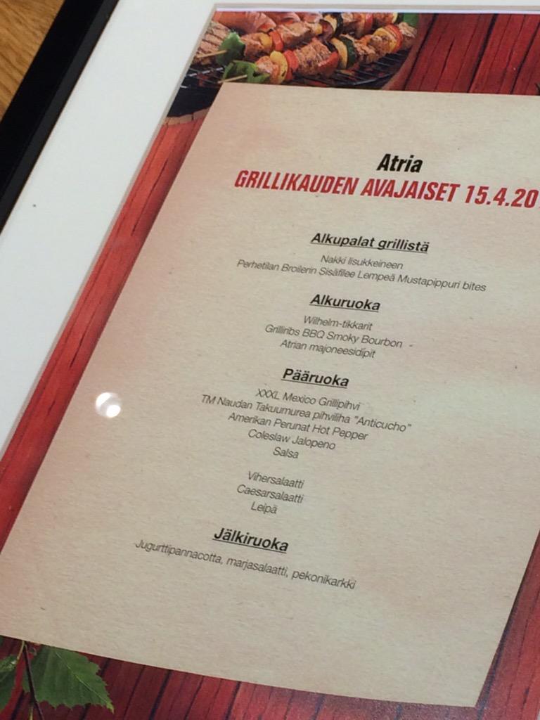 IdaNetta's tweet photo. Tunnelma katossa - Atria grillikesä tarjoaa mm leppäsavun makua ja Smoky Bourbon Ribsejä #atriaagrilliin #grillaus http://t.co/rjMk1UZLir