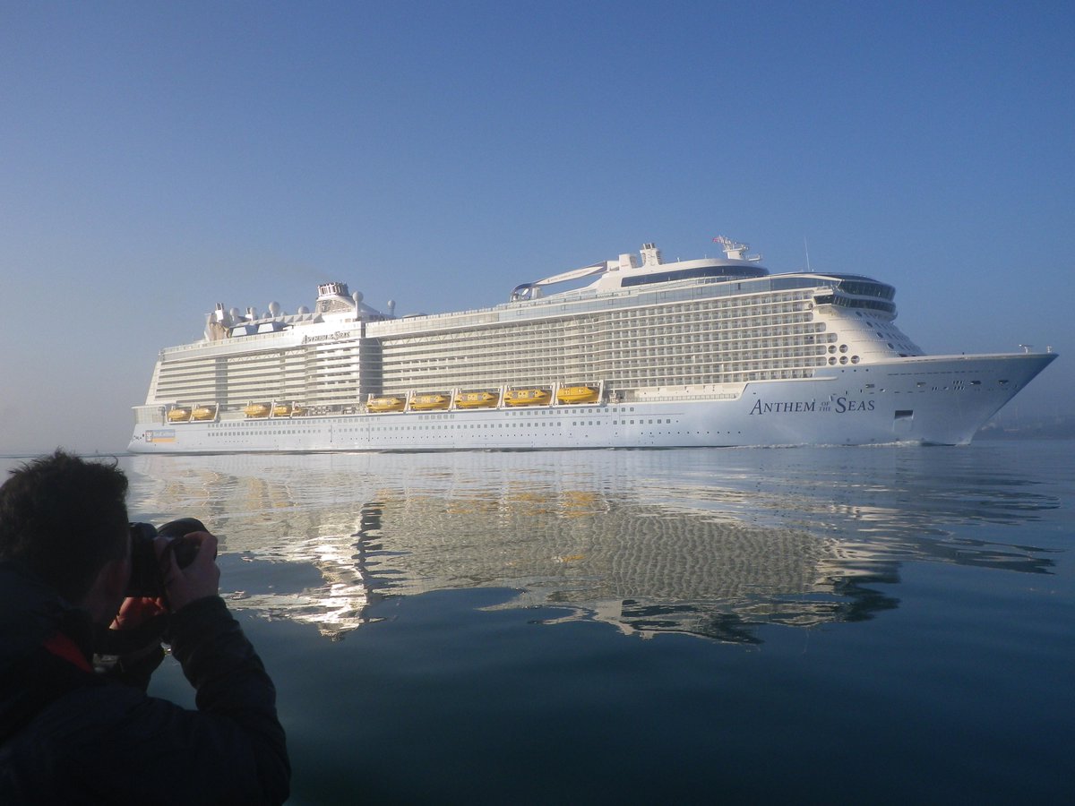 Anthem of The Seas into <a href="/ABPSouthampton/">ABP Southampton</a> more images here facebook.com/media/set/?set…