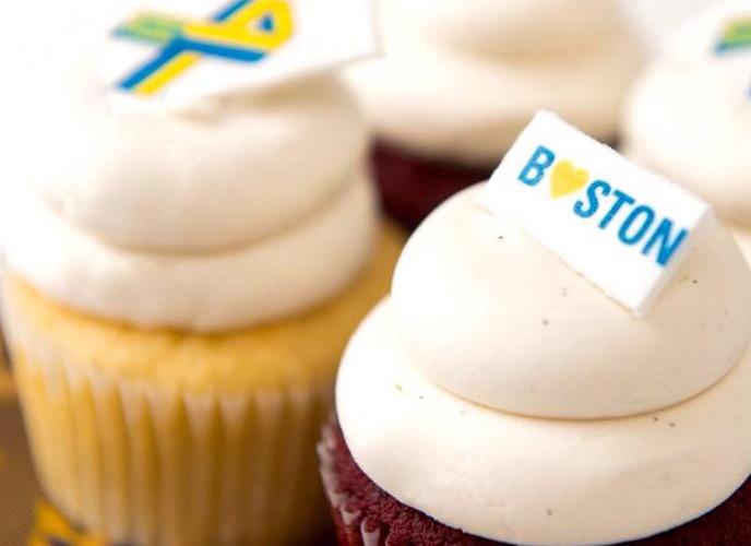 cupcakeblog's tweet photo. RT @SweetCupcakes_: #OneBostonDay #BostonStrong do something SWEET for someone today! 💛 http://t.co/rWCzNux3t9