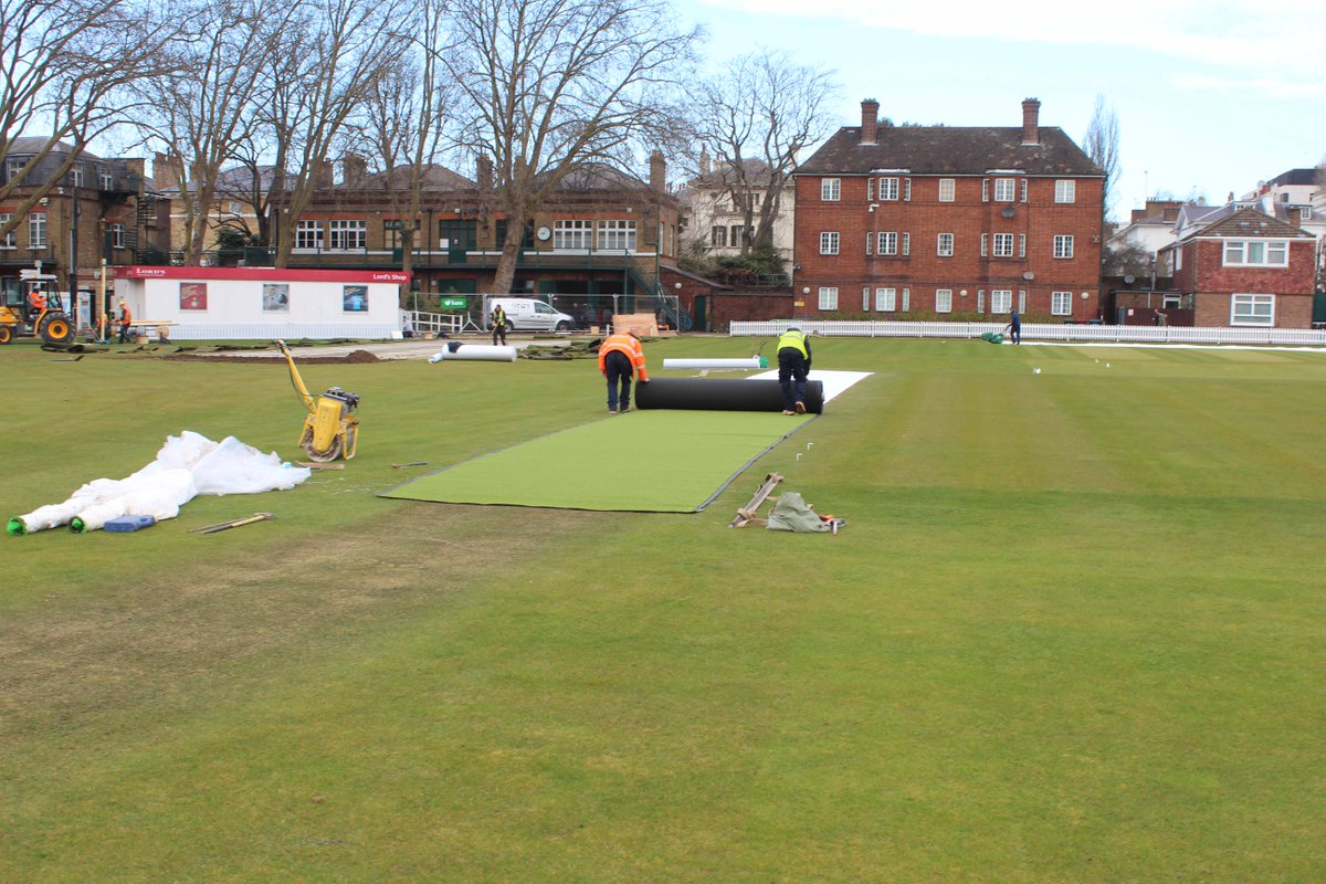 NottsSport's tweet photo. Here are the stages of our #Cricket match pitch installation at the Lord's @HomeOfCricket! #LoveLords #ChoiceOfLords http://t.co/okaGA2yL8M