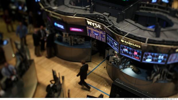 CNNBusiness's tweet photo. Investors keep an eye on earnings and latest growth numbers from China. 5 things to watch  http://t.co/E7bk6v8jqj http://t.co/camYyy8vrz