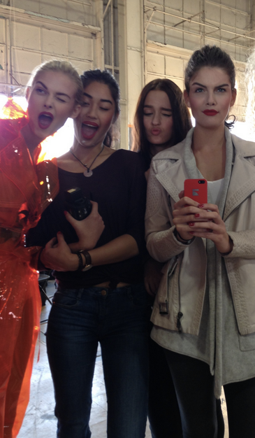 Darya_gntm's tweet photo. Diese bezaubernden Mädels! Zwar Konkurrentinnen, aber hauptsächlich Freundinnen 💕 👭👭 💕 #cantwait #twomoredays #darya http://t.co/xphWwC94es
