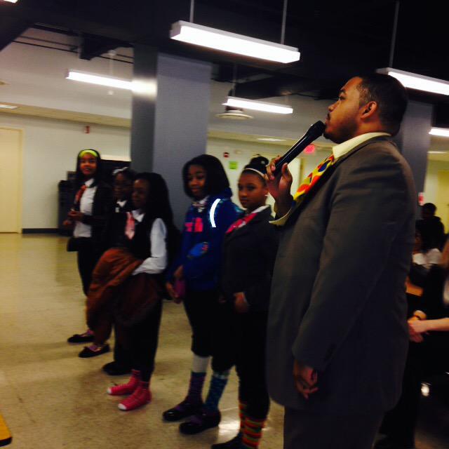 hmue22's tweet photo. It's a CRAZY day here at Akron prep today! #aprep #icanschools http://t.co/ff1nqTJBnK