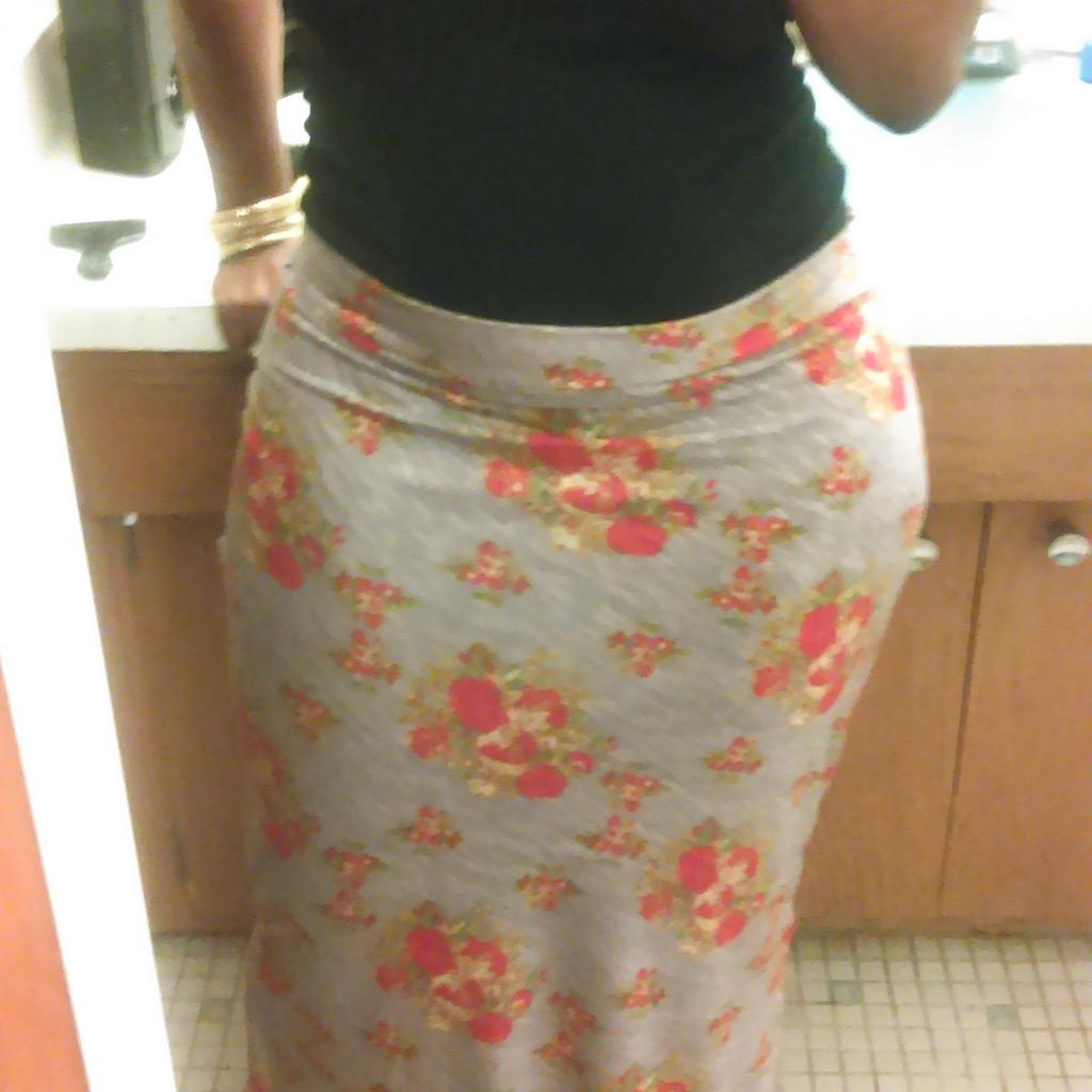 GoddessVirtuous's tweet photo. Just made this skirt last night http://t.co/nlih2XOUTh