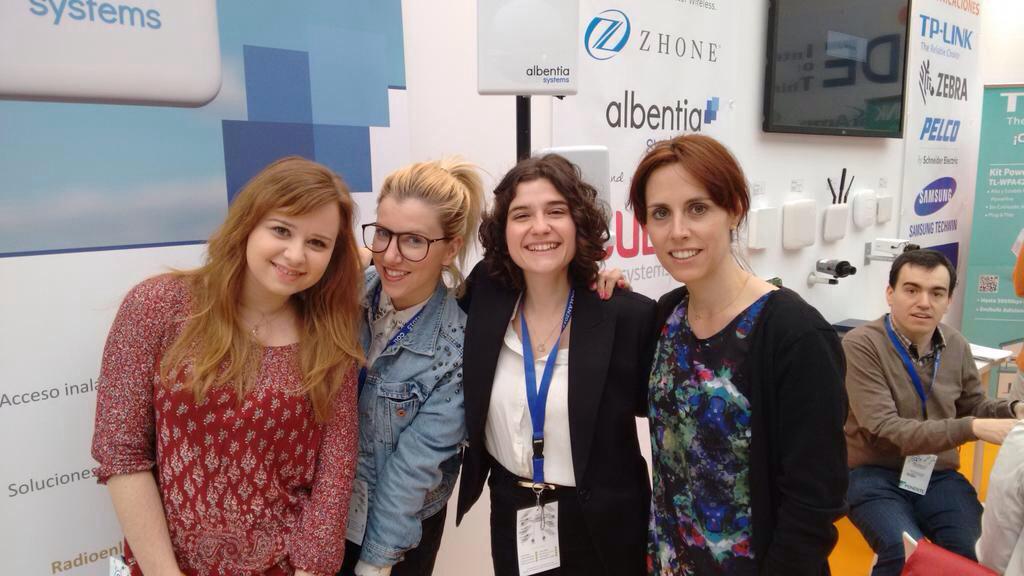 nita_ripoll's tweet image. Las chicas de @albentia_es en #ASLAN2015 ¡Guapiñas!