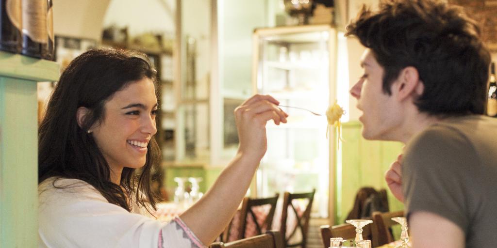 ELLEmagazine's tweet photo. 22 things every woman knows about dating by 30: http://t.co/lJ9BftISqT http://t.co/MqUBbuZOmA