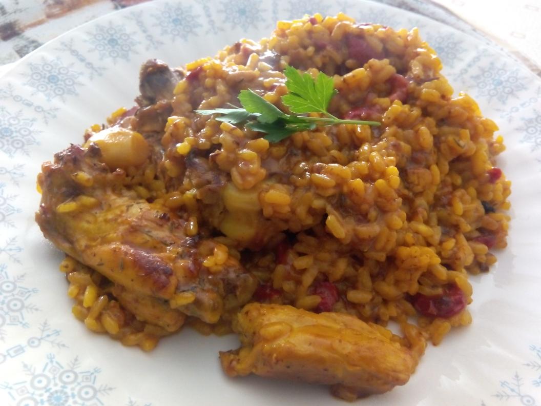 quasygus's tweet photo. @robinfood Aquí te dejo un arroz de pollo que me he marcado, que se note el aprendizaje diario al verte!! #congarrote http://t.co/EjK2Op5RiK