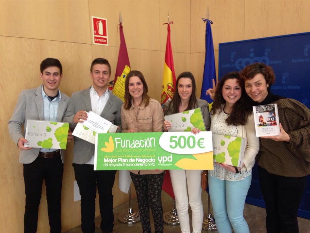 _Sergio_Jimenez's tweet photo. Ganadores!! #ComprApp© #sharkYPDCRFP http://t.co/SAVtO9YuVe