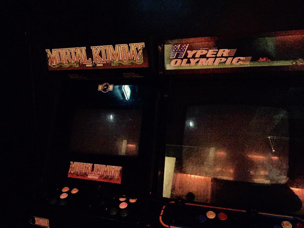 Retroarcadeclas's tweet photo. These retro arcade machines  are still very popular #hyperolympics #mortalkombat http://t.co/G9VZ9f2VRg