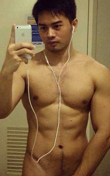sasaksaat's tweet photo. Mau ml mesti mandi dulu biar ga bau..daripada ntar diomelin bf gw http://t.co/rdIyuvvWrD