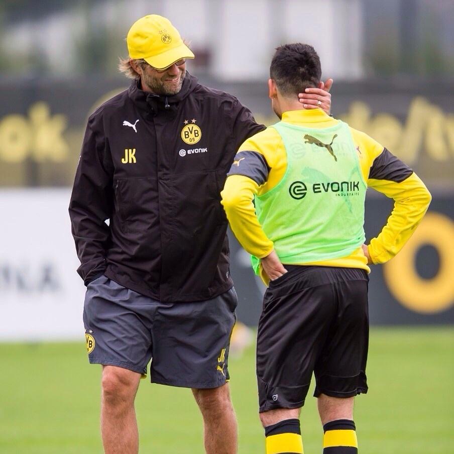 IlkayGuendogan's tweet photo. Thank you for four joint years, Kloppo! I will never forget this time! #bvb #Klopp  #dankekloppo http://t.co/defVwBcX8v