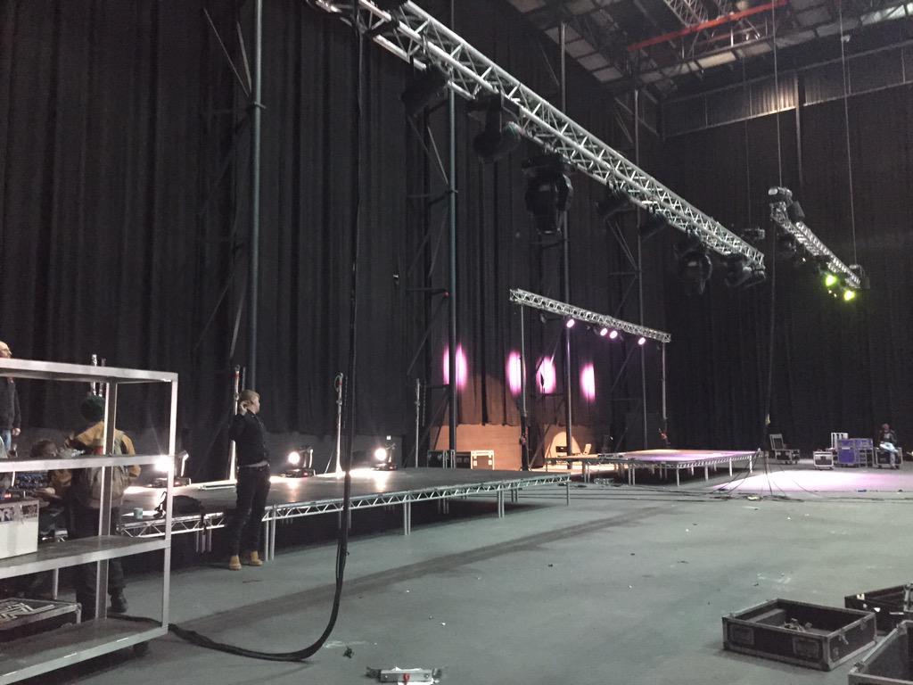 djmattyblakey's tweet photo. Had some fun setting up a lighting rig yesterday http://t.co/1tXlC76UJE
