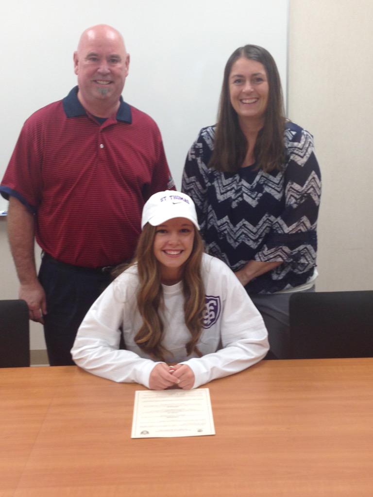 STMAGBB's tweet image. Congrats STMA senior Bobbie Brendefur on her NLI signing to @USTTommiesWBB great job Bobbie!