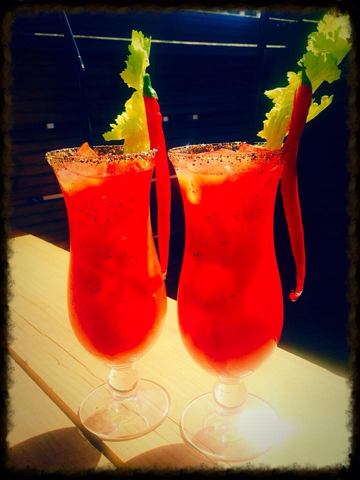 Mr_Postles's tweet photo. What a glorious day! Bloody Mary's anyone? http://t.co/KDD0xjYwfB