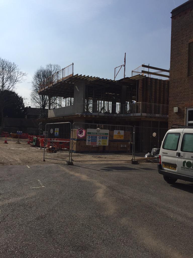 yard_talk's tweet photo. Progress on site #itsgettinghotinhere #talktoyoulater #GRRR http://t.co/2lqYfhnsTd