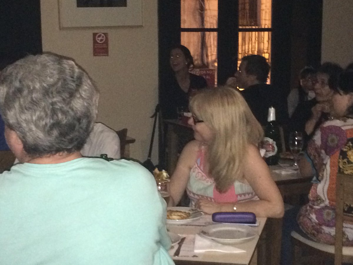 Así nos divertimos el jueves pasado en <a href="/La_Continental/">La Continental</a> gracias <a href="/LailaRoth/">Laila Roth</a> y <a href="/pablo_mazzola/">PABLO MAZZOLA</a> y a todo el público!!!