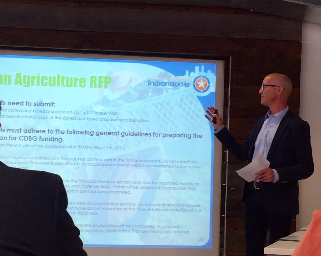 IndyDMD's tweet photo. #IndyDMD's Jon Hunsberger explains the #UrbanAg RFP process to a full house at The Platform with @IndyFoodCouncil http://t.co/6xammX6jC2