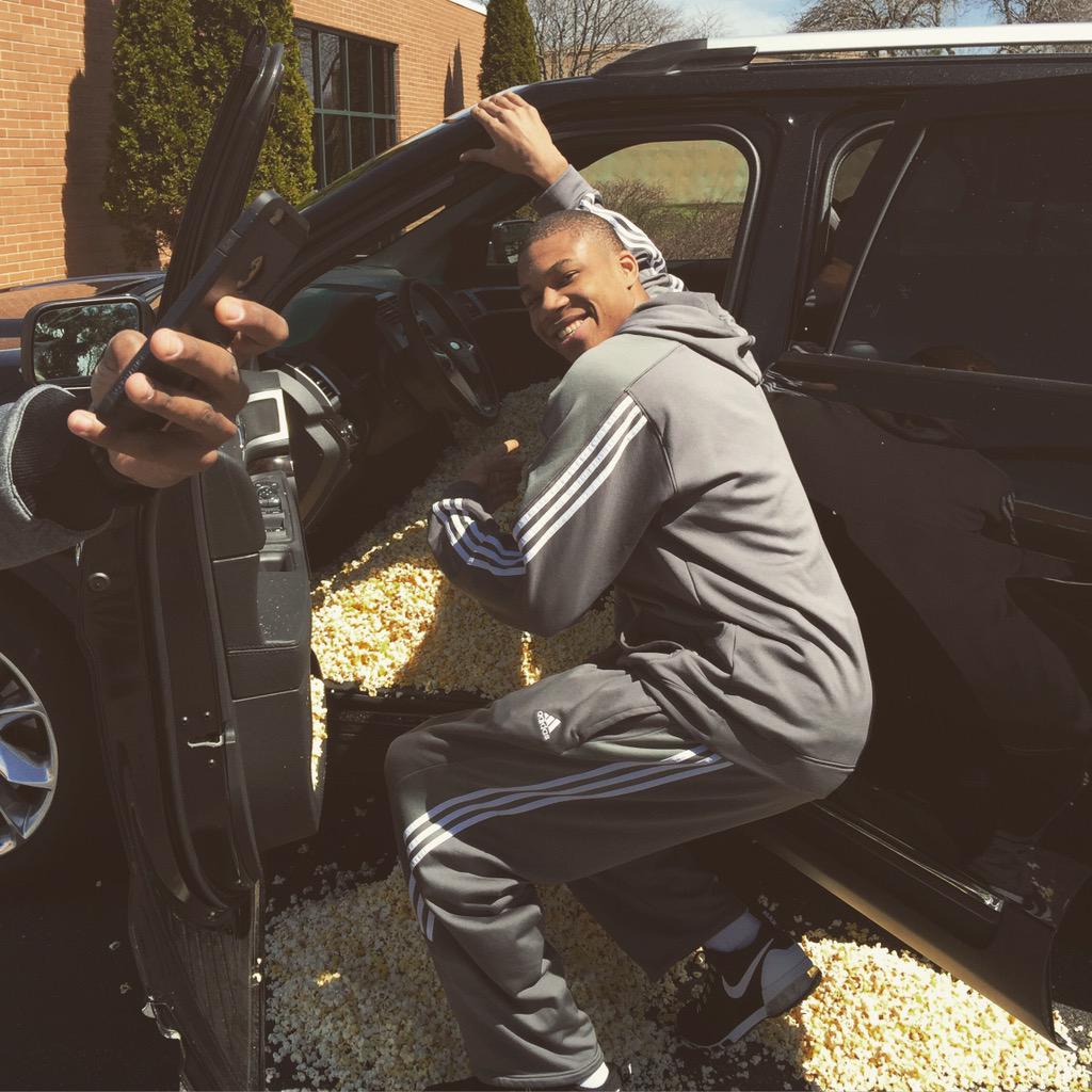 View image on Twitter