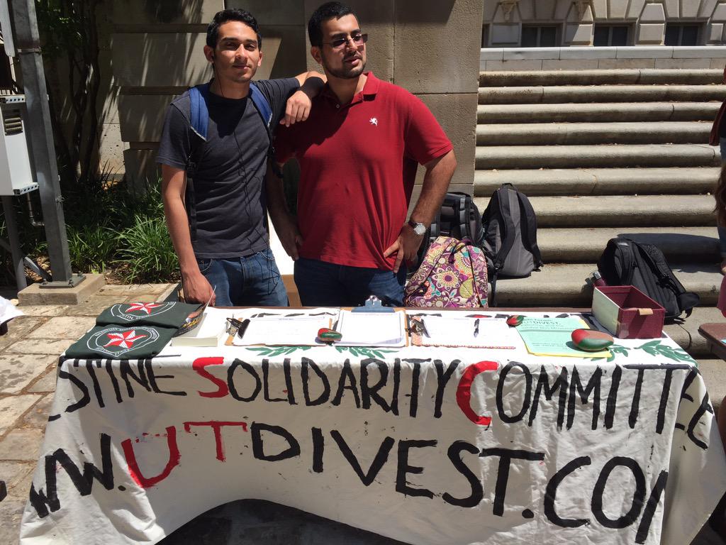 PSC_atx's tweet image. PSC tabling in the west mall! #UTDivest