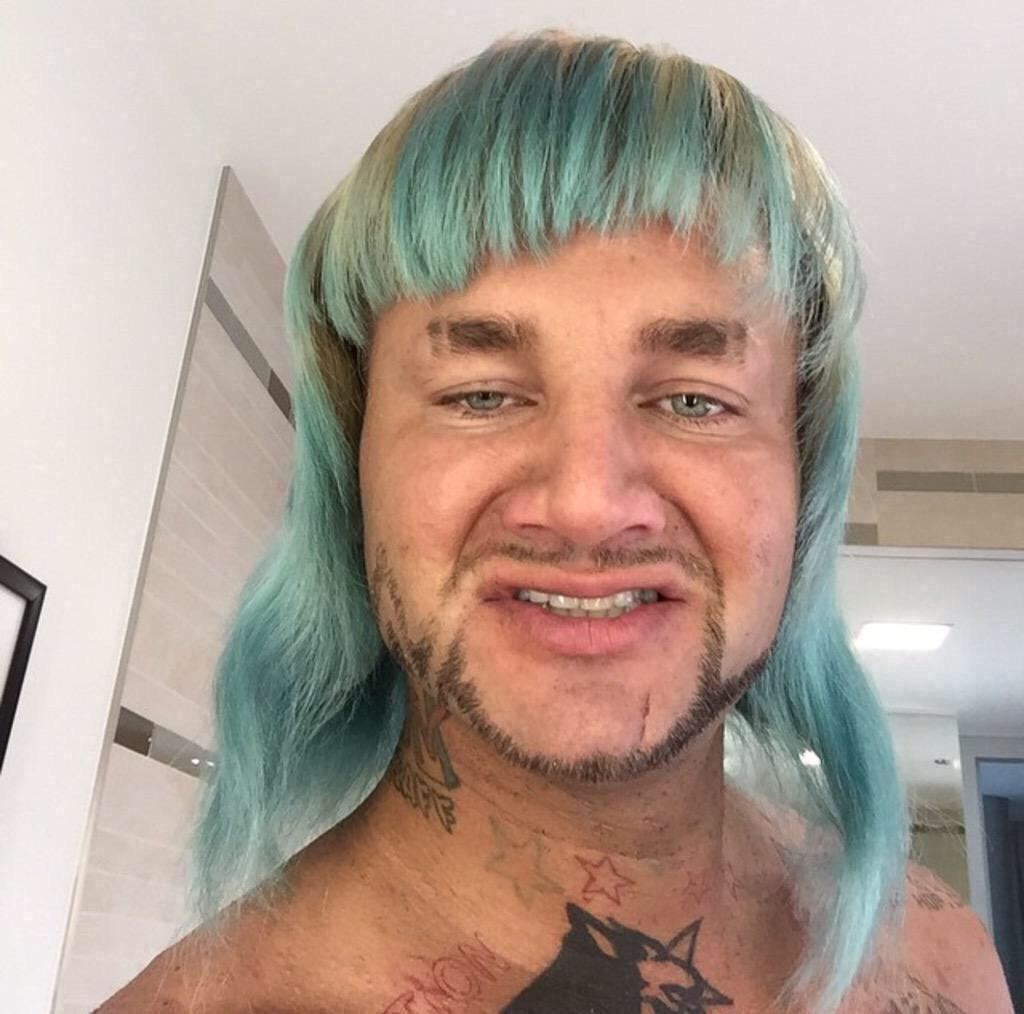 trappinforbape's tweet photo. When did Kylie Jenner get tats? http://t.co/icij0VAal1