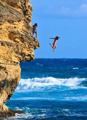 QueenDb69's tweet photo. #5 on my #AdrenalinetJunkie #bucketlist Cliff diving into a #beautiful blue abyss. #adventureforfun #fearless http://t.co/mt10OZs4wn