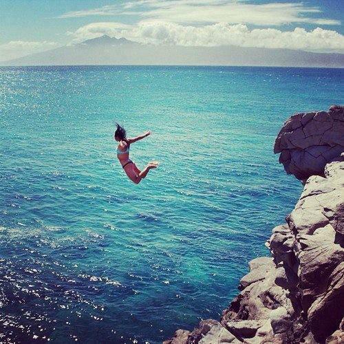 QueenDb69's tweet photo. #5 on my #AdrenalinetJunkie #bucketlist Cliff diving into a #beautiful blue abyss. #adventureforfun #fearless http://t.co/mt10OZs4wn