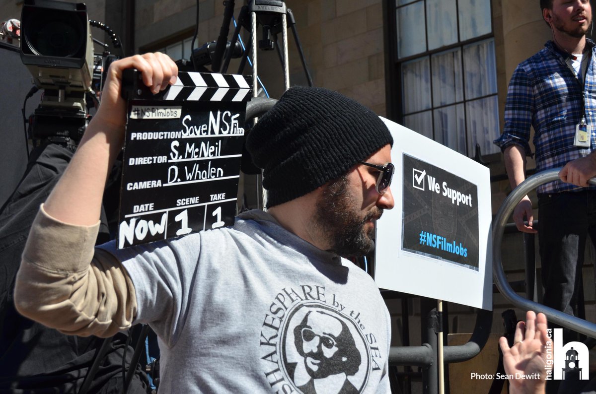 HaliBreaking's tweet photo. Actors and singers currently taking stage by Province House. #nsfilmjobs. #h http://t.co/xDs7rqzbkE