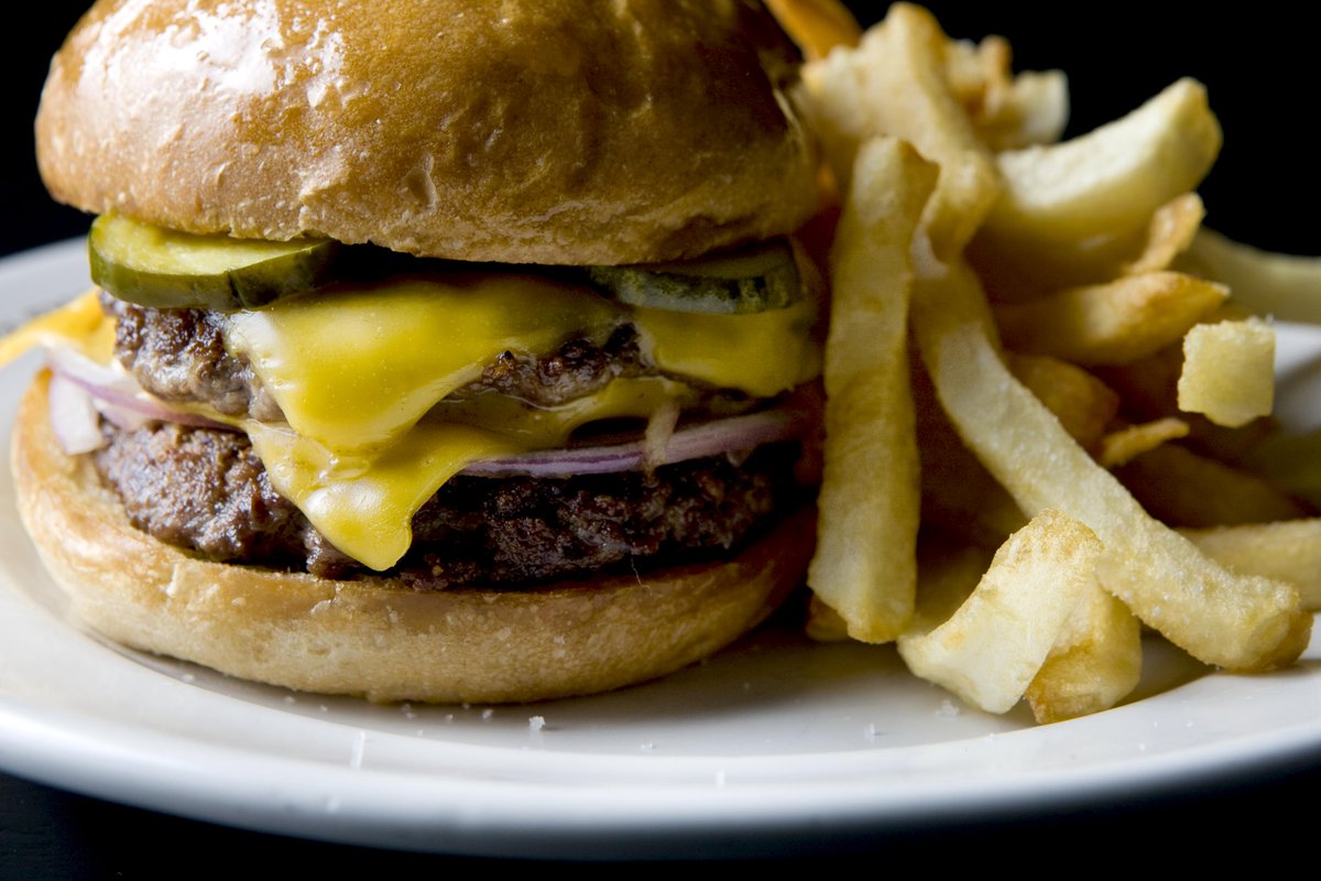 ThrillistATL's tweet photo. Atlanta's 11 Best Burgers Outside the Perimeter: http://t.co/2X7seiNS1A http://t.co/JvuTWiVBiF
