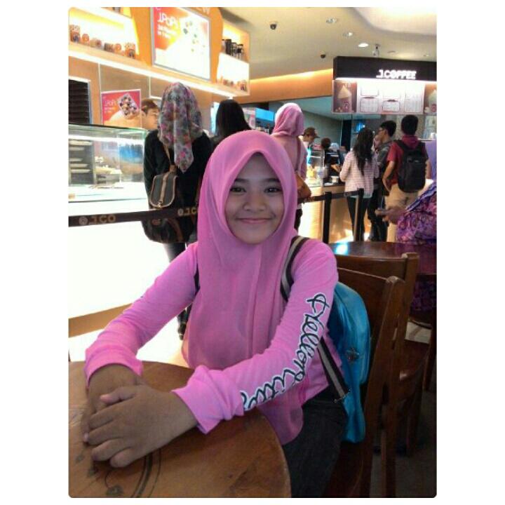 Zaria_Ayu's tweet photo. http://t.co/DeB07QUVyx