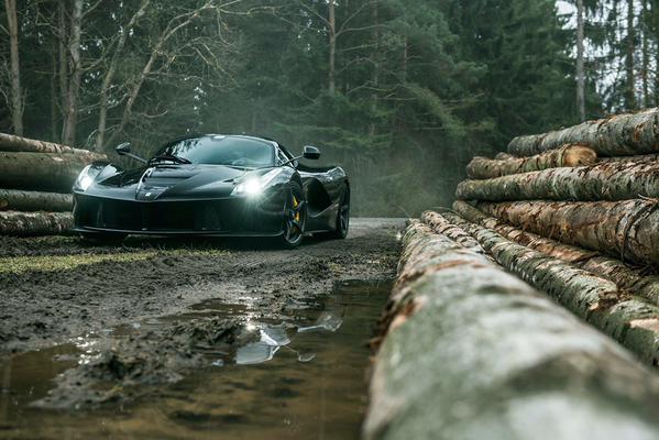 Wealth_LifeStyl's tweet photo. LaFerrari http://t.co/IEDtLkYmJf