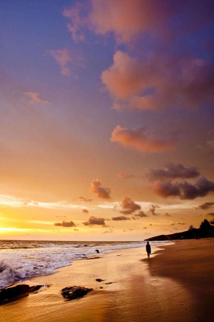 worldtravelgems's tweet photo. Krabi Beach, Thailand http://t.co/b8CYniowOM