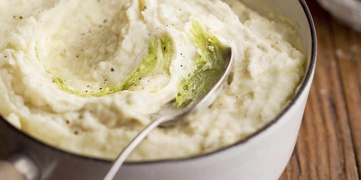 Lurpak's tweet photo. Turn up the heat on the humble potato and mash with a healthy dollop of fiery wasabi. #EveryDayGoodFood http://t.co/FDM8jEwwp9