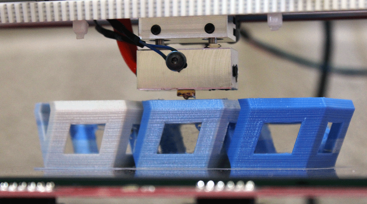 E3DOnline's tweet photo. Testing out Repetier v0.92 mixing feature on #e3dCyclops: virtual extruders; no prime tower. 2 filaments. 3 colours! http://t.co/JIIyBHuxZC